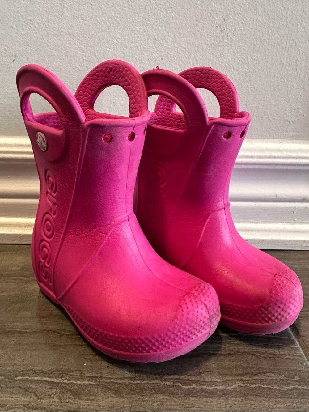 CROCS Kids Bright Pink Handle Rain Boots C6